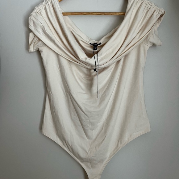 Dynamite Off-Shoulder White Top - Picture 3 of 3